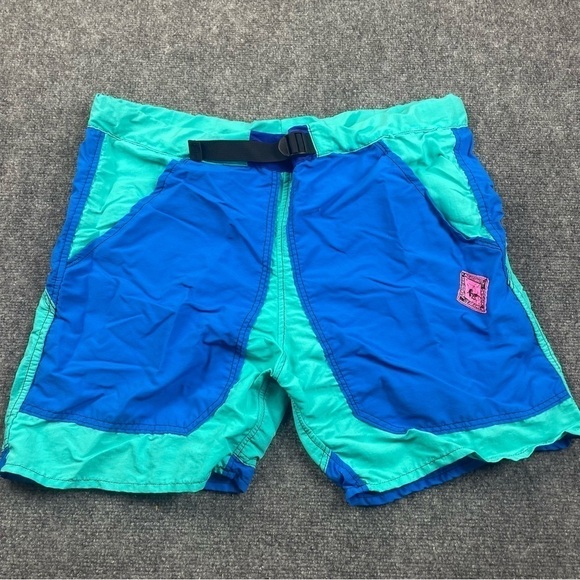 ATMOSPHERE MOUNTAINWORKS Vintage 90s Belted Outdoor Shorts...